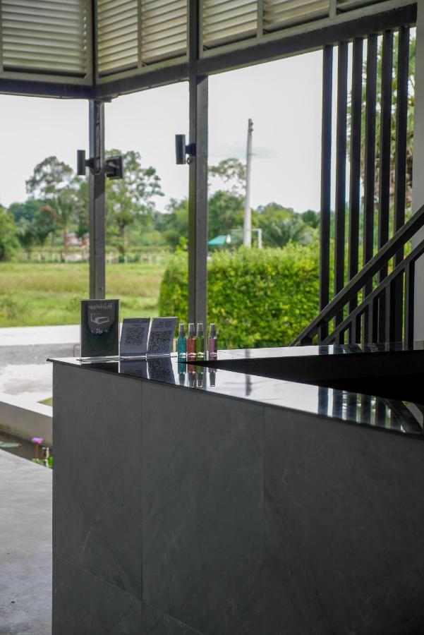 B3 Hotel Nakhon Si Thammarat Exterior photo